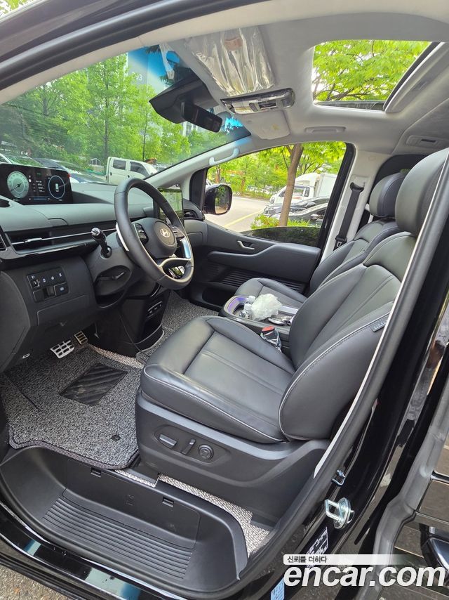 Hyundai Staria Lounge 7-Seater Inspiration - фото 2