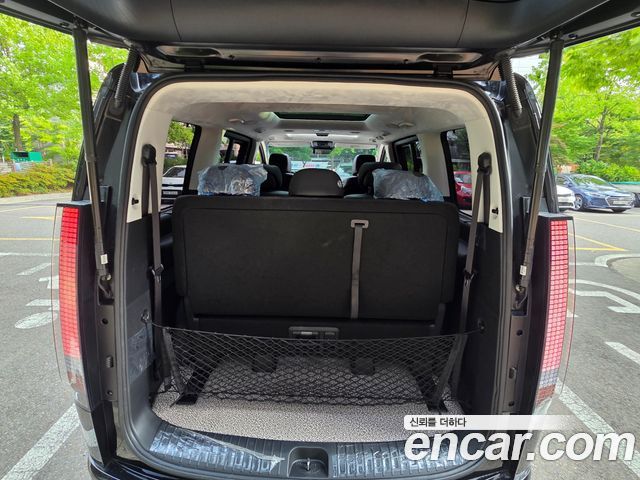 Hyundai Staria Lounge 7-Seater Inspiration - фото 3