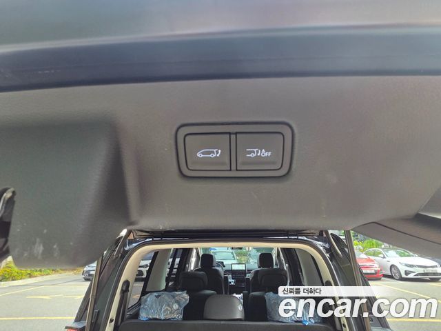 Hyundai Staria Lounge 7-Seater Inspiration - фото 4
