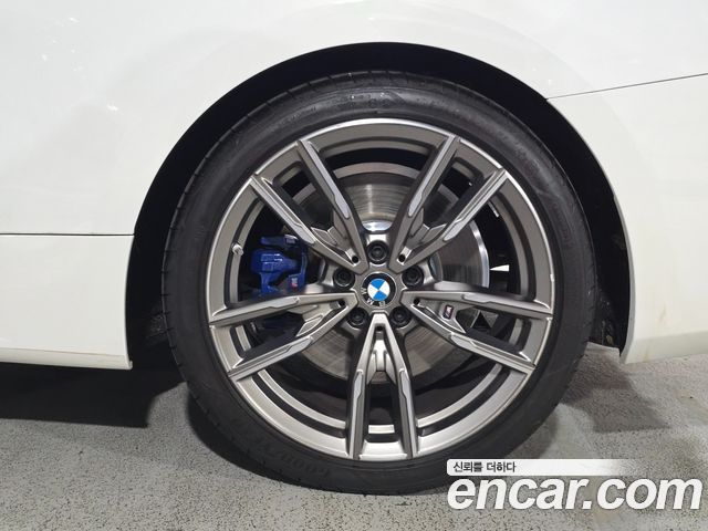 BMW 4-Series G22 M440i xDrive Online Exclusive Convertible - фото 4