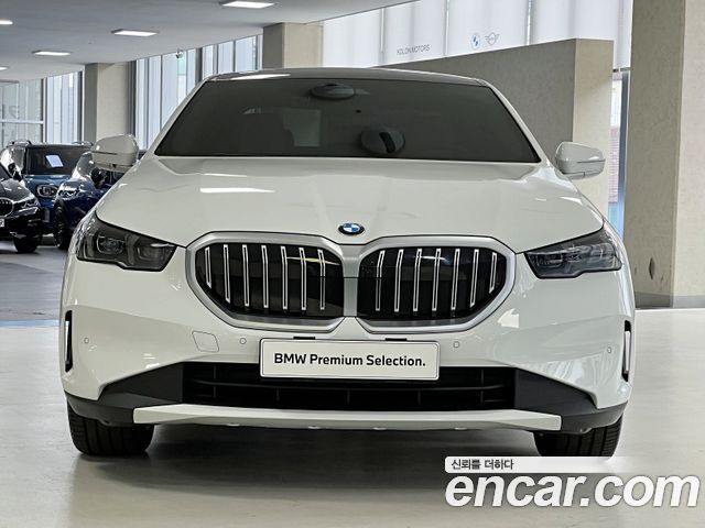 BMW 5-Series G60 520i - фото 2