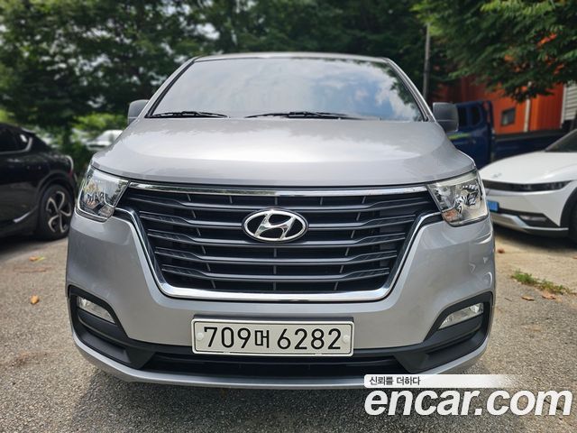 Hyundai Starex Новый Wagon 12-Seater Smart - фото 0