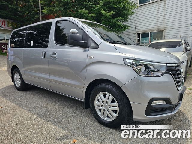 Hyundai Starex Новый Van 3-Seater Smart - фото 2