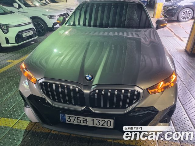 BMW 5-Series G60 520i M Sport - фото 0