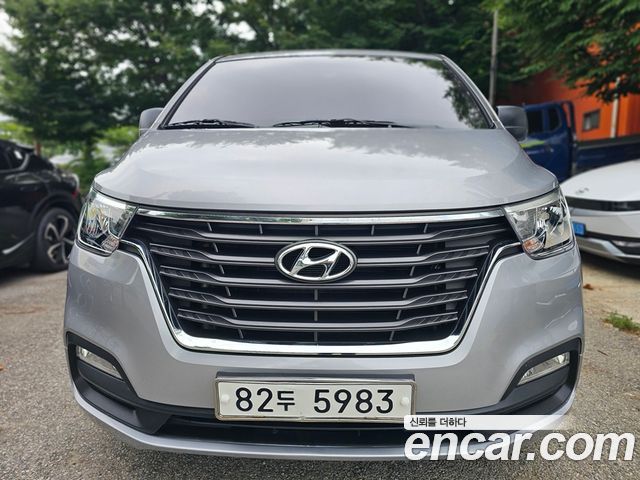 Hyundai Starex Новый Van 5-Seater Smart - фото 0