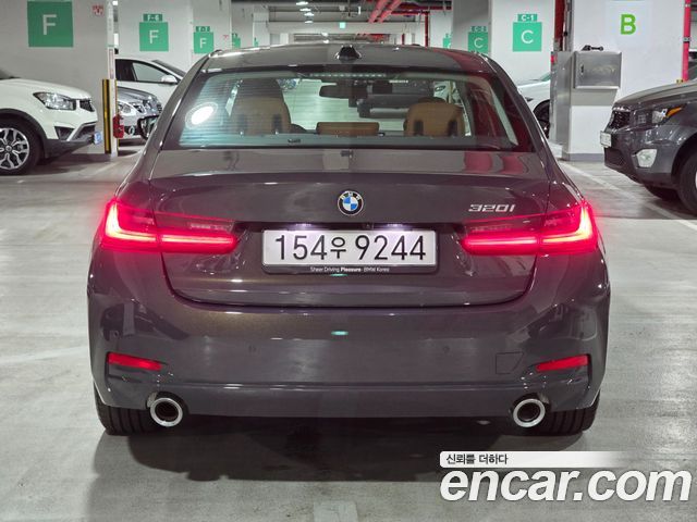 BMW 3-Series G20 320i - фото 2