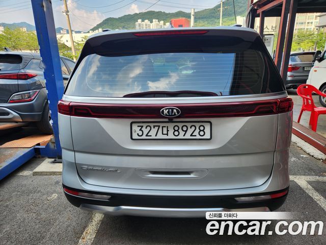 Kia Carnival 4-го поколения 9-Seater Signature - фото 3