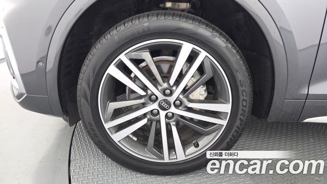Audi Q5 FY 40 TDI Quattro Premium - фото 3