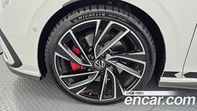 Volkswagen Golf 8-го поколения 2.0 GTI - фото 4
