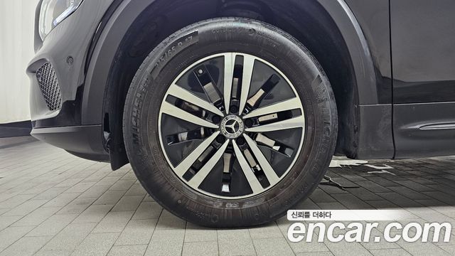 Mercedes-Benz GLB-Class X247 GLB200 d - фото 3