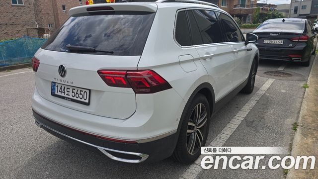 Volkswagen Tiguan 2-го поколения 2.0 TDI Prestige - фото 3