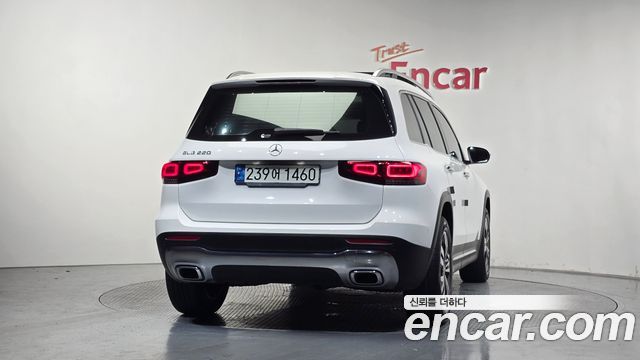 Mercedes-Benz GLB-Class X247 GLB220 - фото 3