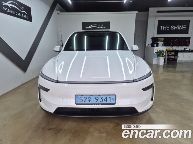 Tesla Model Y L Long Range AWD - фото 1