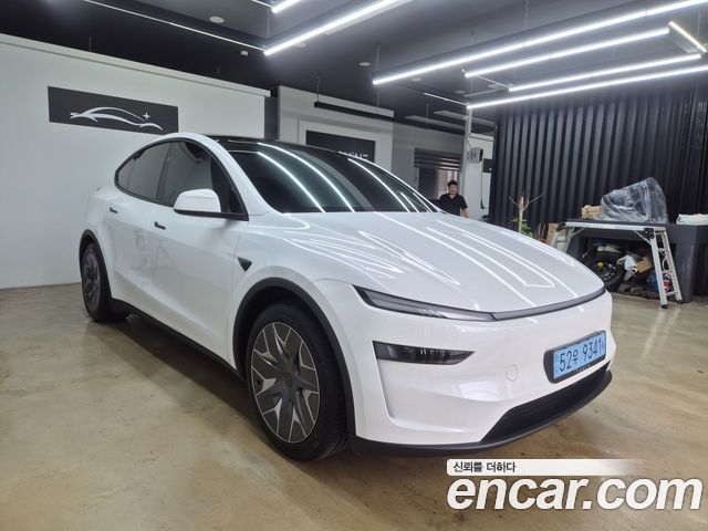 Tesla Model Y L Long Range AWD - фото 2