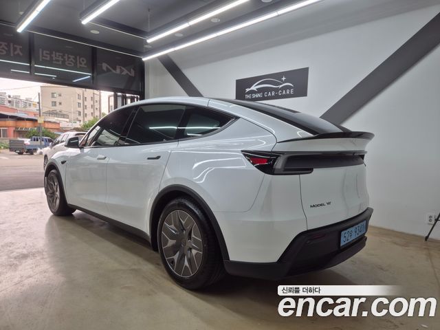 Tesla Model Y L Long Range AWD - фото 3