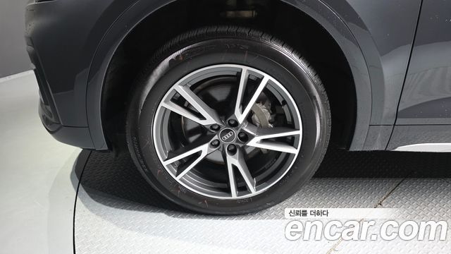 Audi Q5 FY 45 TFSI Quattro - фото 4