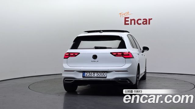 Volkswagen Golf 8-го поколения 2.0 TDI Prestige - фото 3