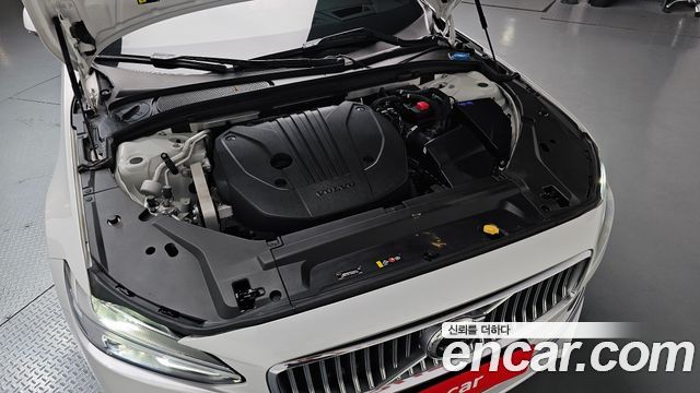 Volvo S90 B5 Ultimate Bright - фото 4