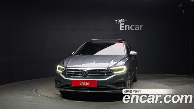 Volkswagen Jetta 7-го поколения 1.4 TSI Premium - фото 1