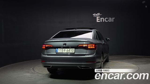 Volkswagen Jetta 7-го поколения 1.4 TSI Premium - фото 2