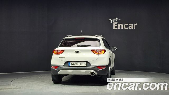 Kia Stonic Diesel 1.6 Trendy - фото 3