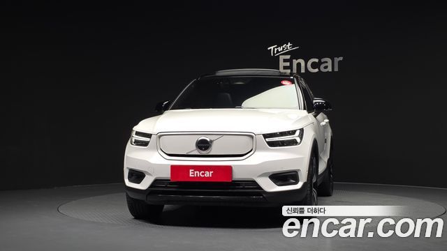 Volvo XC40 Recharge Twin Ultimate - фото 2