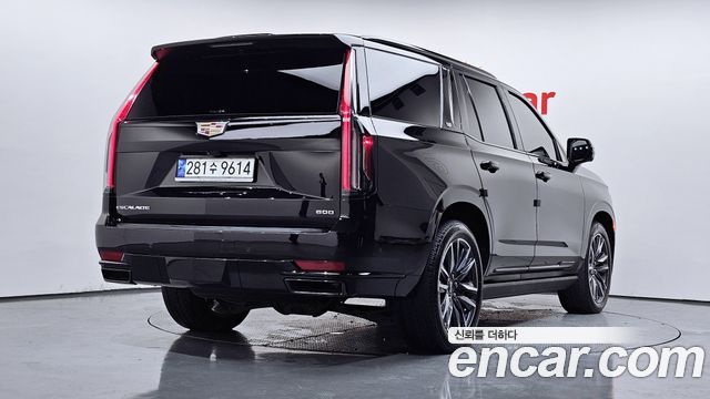 Cadillac Escalade 5-го поколения 6.2 Sports Platinum - фото 1