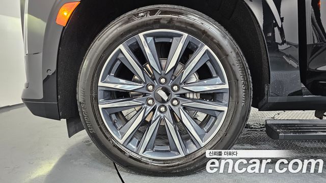 Cadillac Escalade 5-го поколения 6.2 Sports Platinum - фото 4