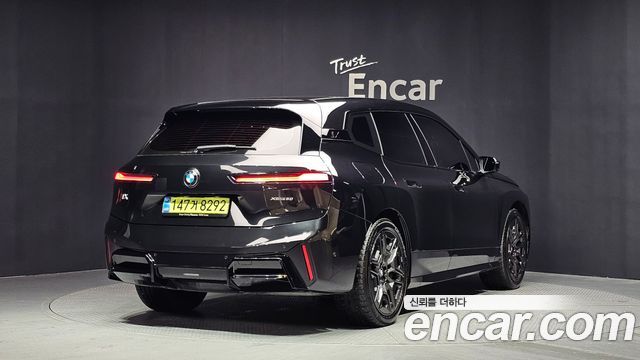 BMW iX xDrive60 M Sport Pro - фото 1
