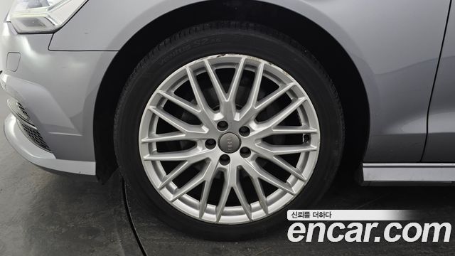 Audi A6 35 TDI Premium C7 - фото 4