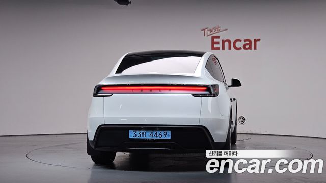Tesla Model Y RWD - фото 2