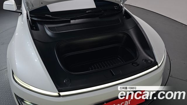 Tesla Model Y RWD - фото 4
