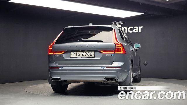 Volvo XC60 2-го поколения D5 Inscription - фото 3