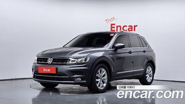 Volkswagen Tiguan 2-го поколения 2.0 TDI Premium - фото 0
