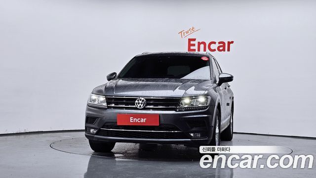 Volkswagen Tiguan 2-го поколения 2.0 TDI Premium - фото 2