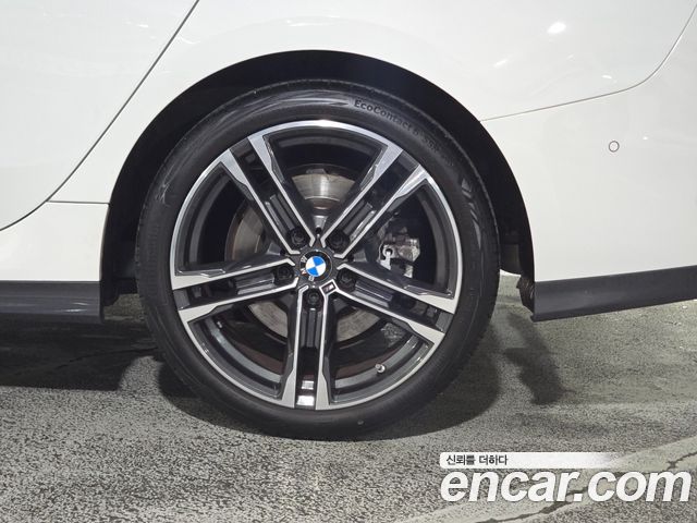 BMW 2 Series Gran Coupe F44 220i M Sports - фото 4