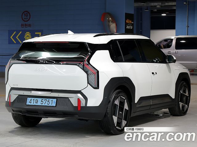 Kia EV3 Long Range 2WD Earth - фото 3