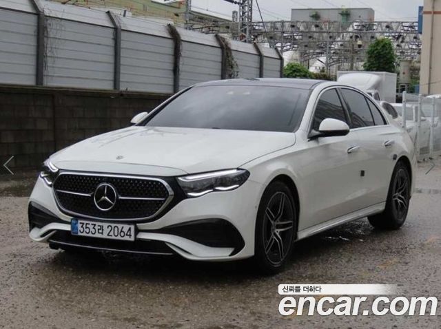 Mercedes-Benz E-Class W214 E300 4MATIC AMG Line - фото 1