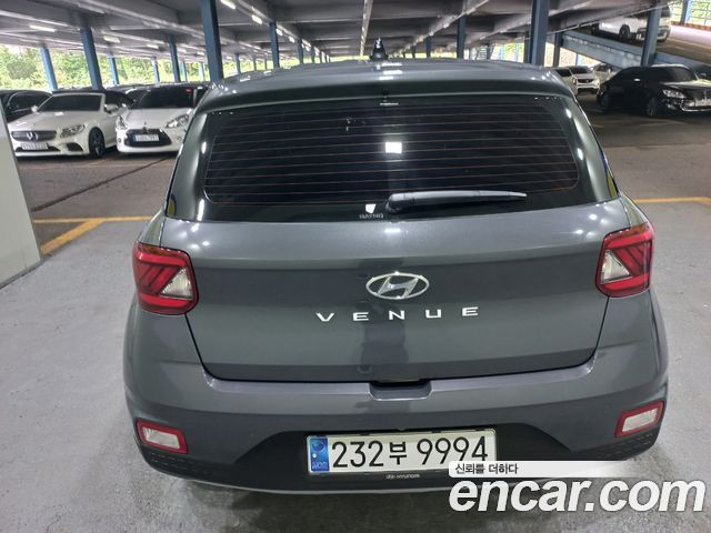 Hyundai Venue 1,6 Premium - фото 3