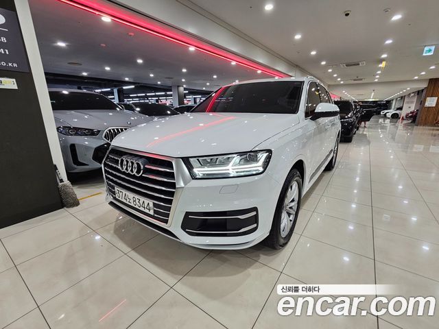 Audi Q7 45 TFSI Quattro - фото 0