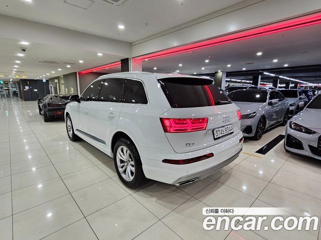 Audi Q7 45 TFSI Quattro - фото 1