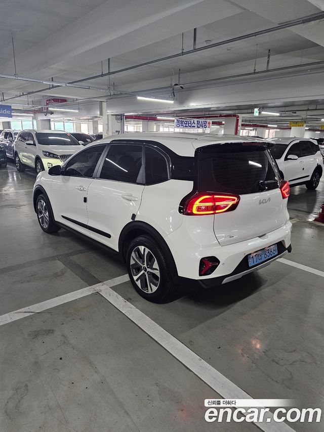 Kia Niro Plus Earth - фото 1