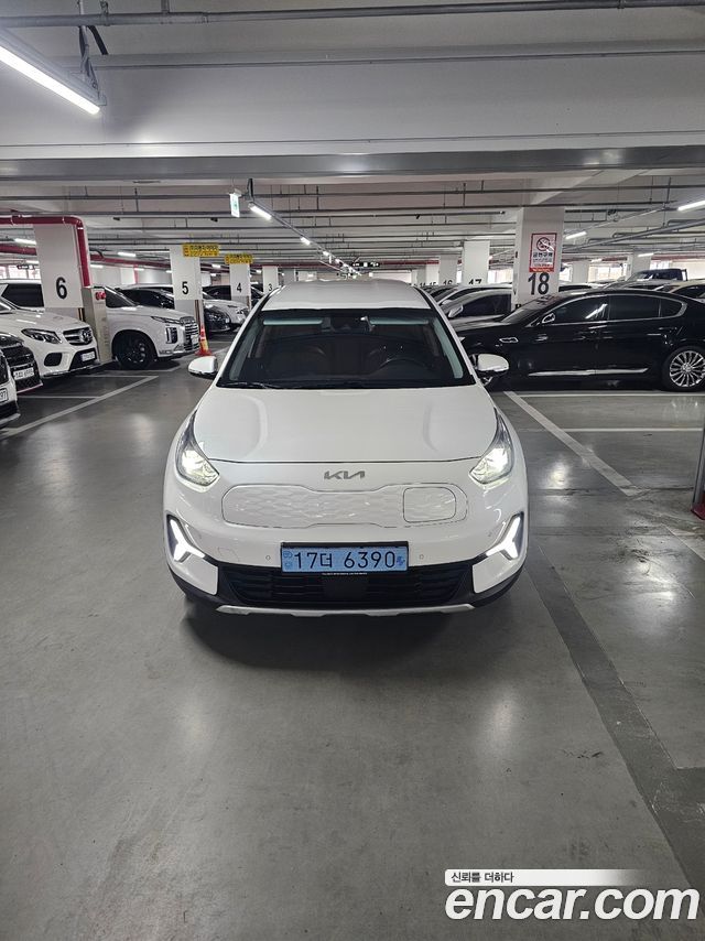 Kia Niro Plus Earth - фото 2