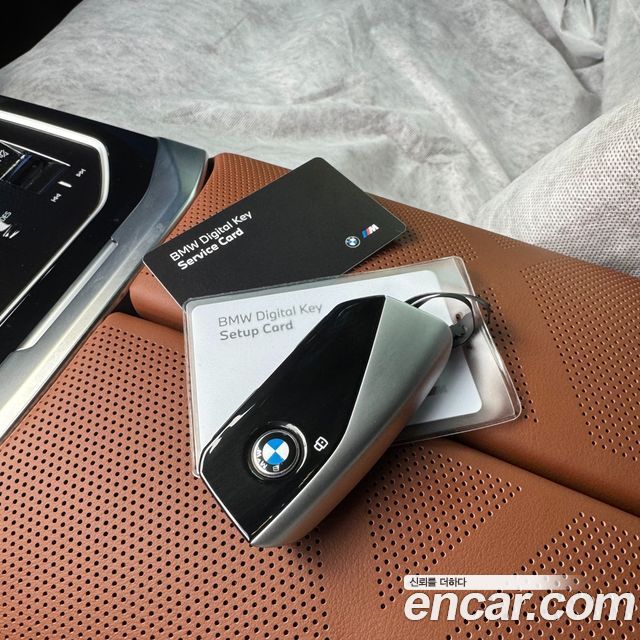 BMW 7 Series G70 740i xDrive M Sport - фото 4