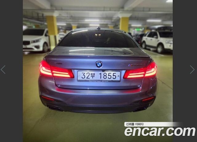 BMW 5 Series G30 M550d xDrive - фото 1