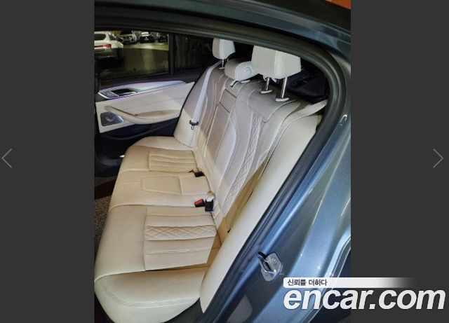 BMW 5 Series G30 M550d xDrive - фото 3
