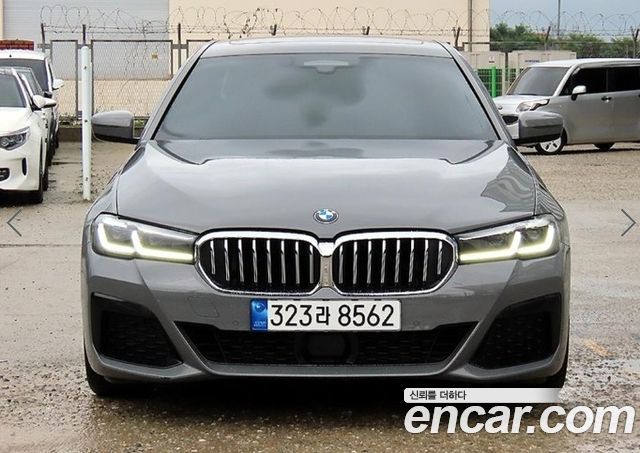 BMW 5 Series G30 520i M Sport - фото 0