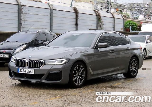 BMW 5 Series G30 520i M Sport - фото 1