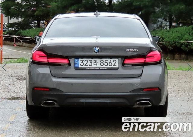 BMW 5 Series G30 520i M Sport - фото 3