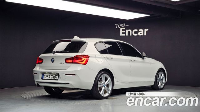 BMW 1 Series F20 118d Sport Special Edition 5Door - фото 1